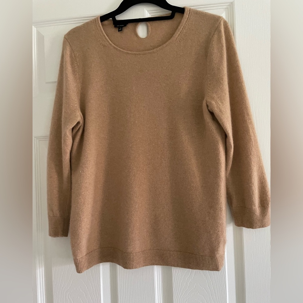 L Talbots camel Cashmere Pullover